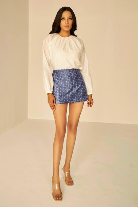 Betrue Off White Cotton Silk Solid Round Blouse 