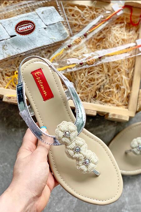 Buy Essemm White Embroidered Floral T-strap Flats at Aza Fashions Buy_Essemm_White Embroidered Floral T-strap Flats_at_Aza_Fashions