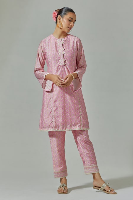 Basanti - Kapde Aur Koffee Printed Kurta And Pant Set 