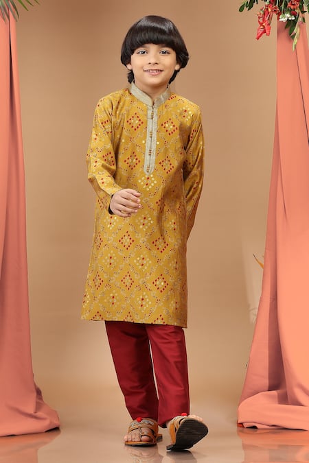 Kora By Nilesh Mitesh Checkered Pattern Bandhej Print Kurta Set 