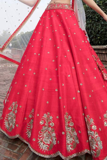 Buy Keerthi Kadire Red Raw Silk Scoop Neck Embroidered Bridal Lehenga Set Online at Aza Fashions Buy_Keerthi Kadire_Red Raw Silk Scoop Neck Embroidered Bridal Lehenga Set _Online_at_Aza_Fashions