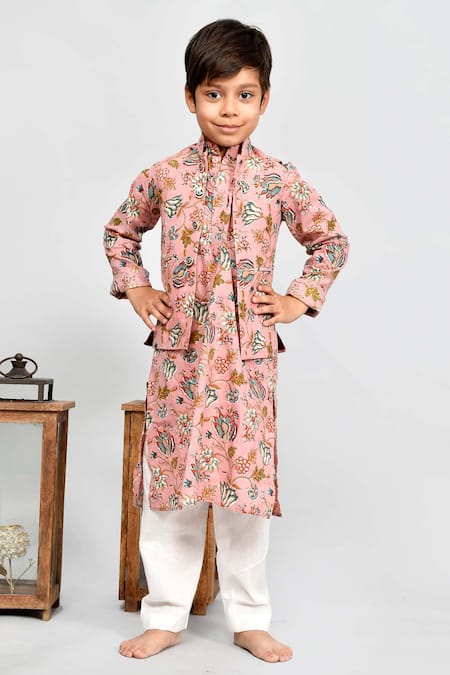 YUVRAANI JAIPUR Tropical Print Bundi & Kurta Set 