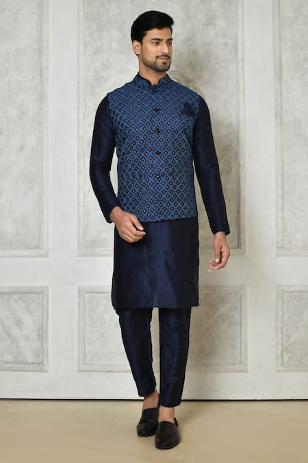 Samyukta Singhania Blue Cotton Silk Printed Leaf Bundi And Kurta Set