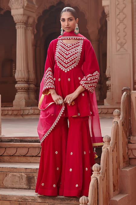 Ajiesh Oberoi Pink Velvet Embroidered Dori Round Kalidar Kurta Gharara Set 
