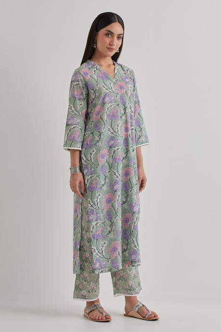 Priya Chaudhary Floral Print Long Kurta With Pant 