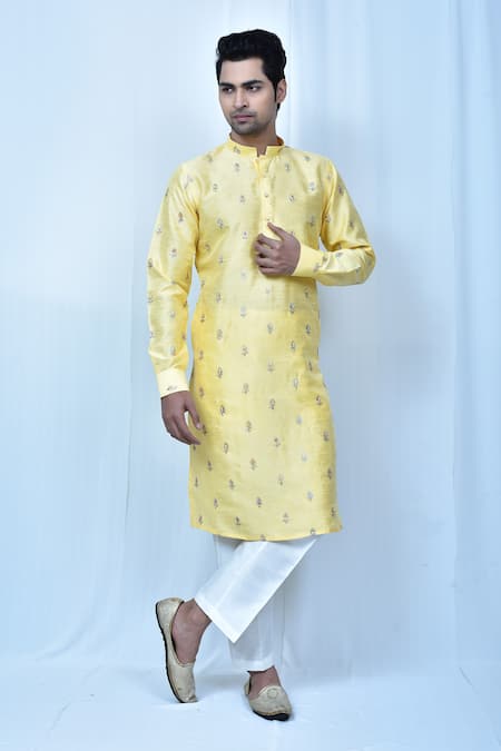 Samyukta Singhania Yellow Art Silk Embroidered Thread Work Kurta Set 