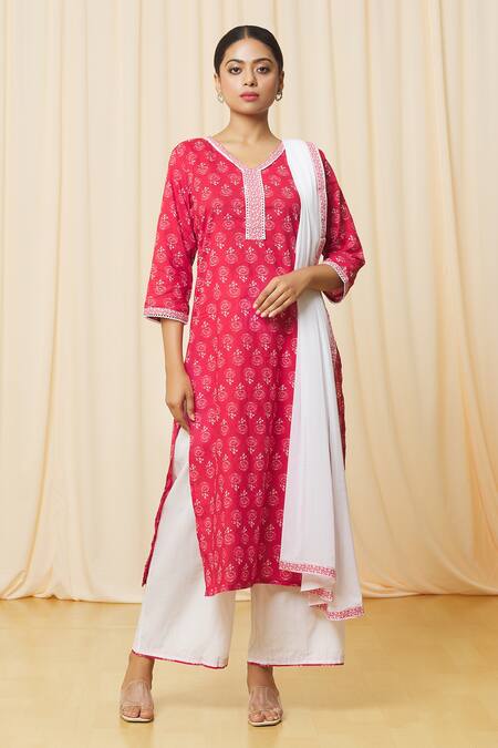 Buy Pink Cotton Blend Floral Round Kurta Set With Plain Dupatta For ...