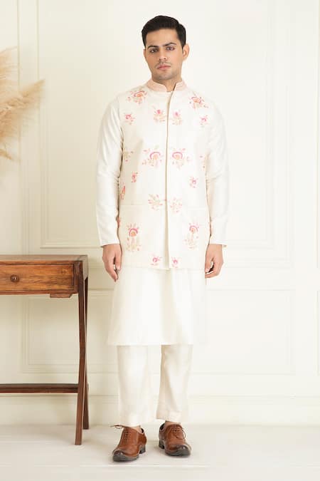 Priyanka Jain Botanical Embroidered Bundi Kurta Set 