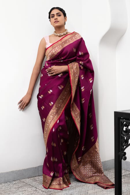 Devissha Magenta Pure Katan Silk Handwoven Paisley Banarasi Floral Handloom Saree 