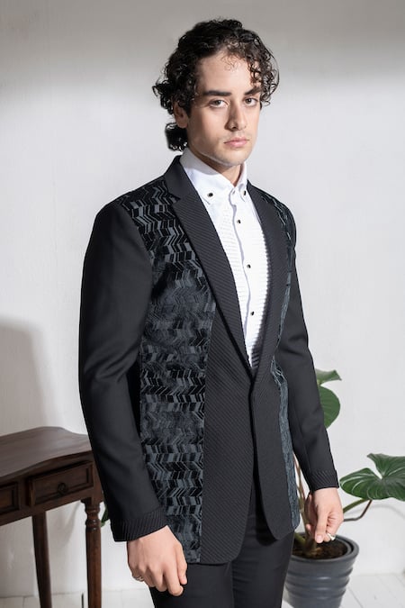 Buy Blue Coat Velvet And Pant Set For Men by Adara Khan Online at Aza  Fashions.