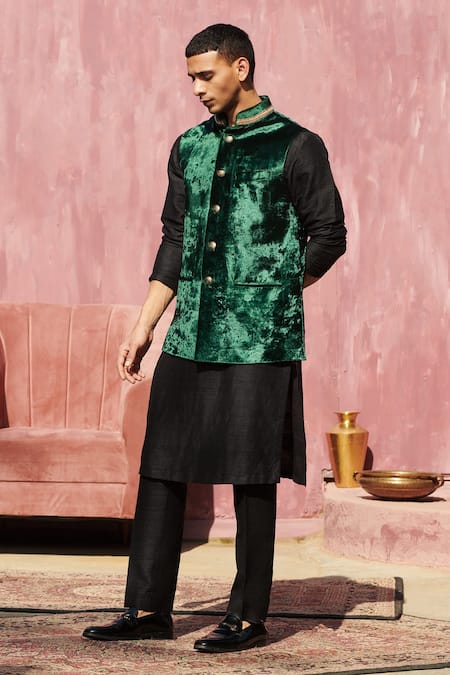 Weaver Story Green Velvet Plain Dabka Embellished Collar Nehru Jacket 