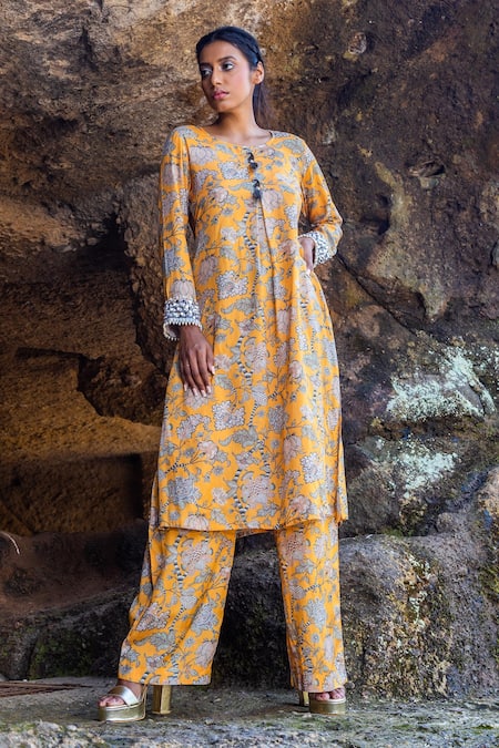 Yogita Kadam Printed Straight Kurta & Pant Set 