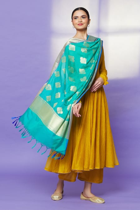 Naintara Bajaj Green Brocade Embroidery Floral Pattern Sea Dupatta