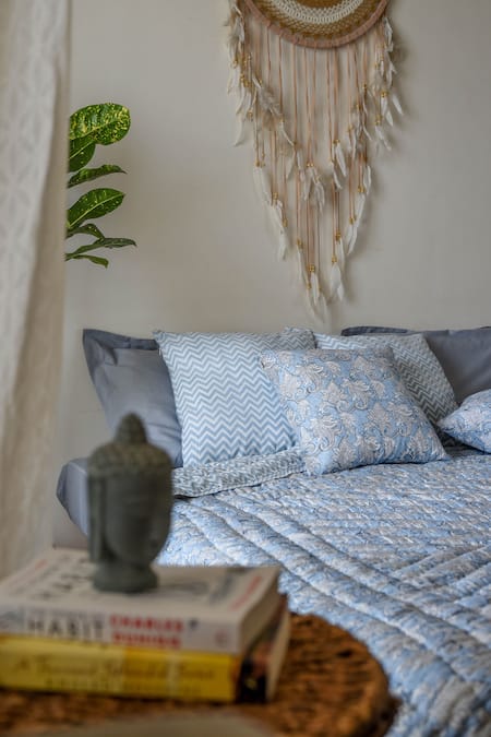 Raamae Mogra Block Print Quilt With Cushion Covers 