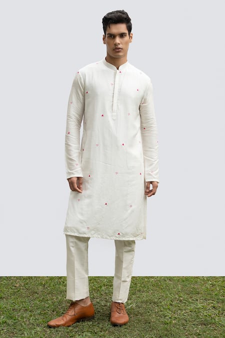 KAKA CALCUTTA Embroidered Kurta & Pyjama Set 