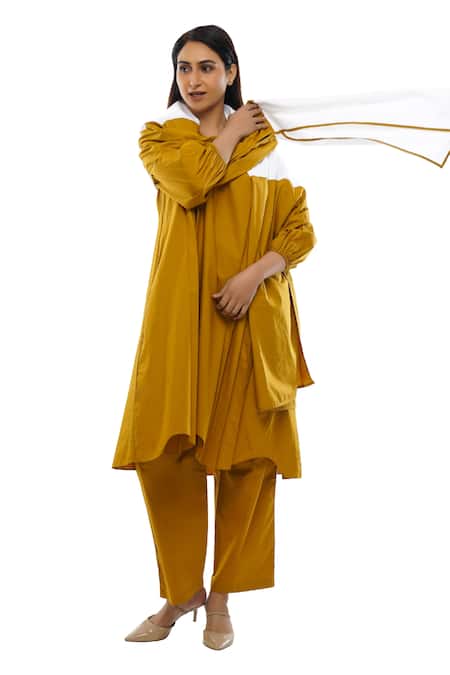 Khat Yellow Poplin V-neck Pleated Cotton Dress Pant Co-ord Set