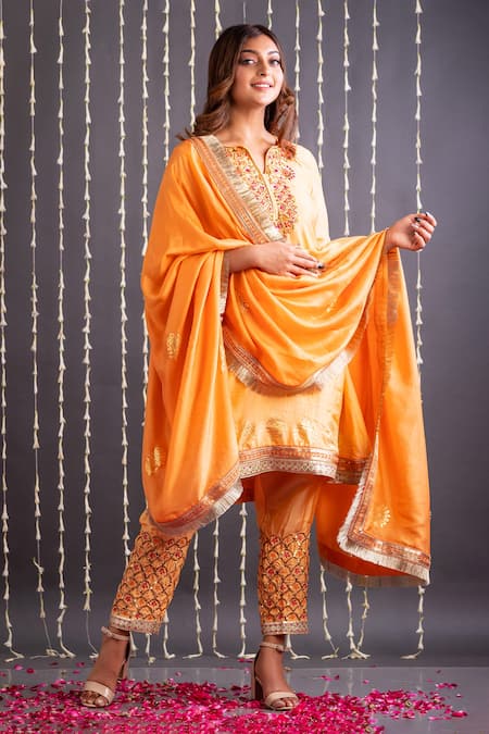Kefi Collections Orange Silk Blend Printed And Embroidered Foil Falak Kurta Pant Set 