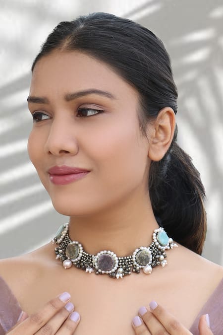 Arnimaa Round Stones Embellished Necklace 