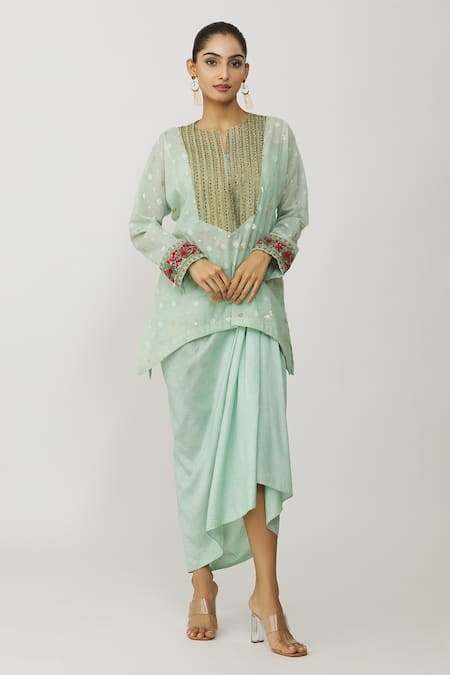 Neeta Bhargava Hand Embroidered Yoke Kurta Draped Skirt Set 