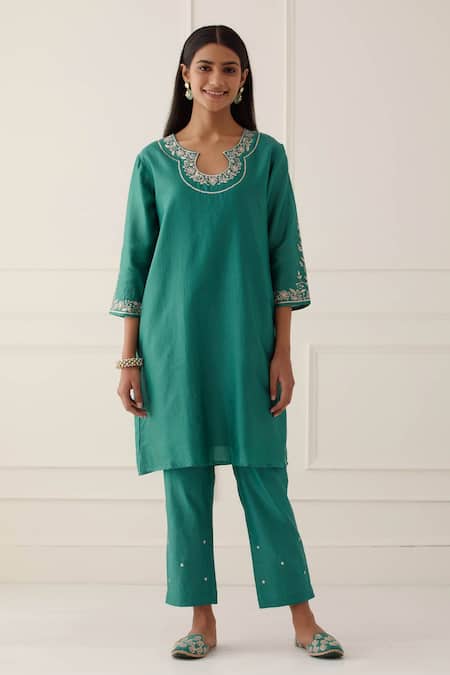 Kamaltaas Green Chanderi Silk, Lining Mulmul Gota, Pittan Embroidered Kurta And Pant Set