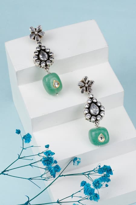 Sangeeta Boochra Nazmil Floral Shaped Earrings 