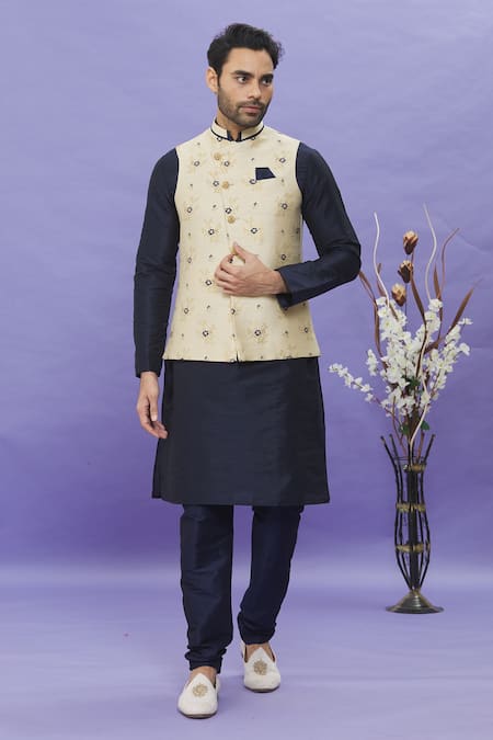 Aryavir Malhotra Asymmetric Placket Bundi 