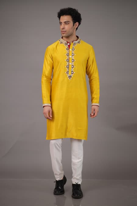 Para Embroidered Kurta & Straight Pant Set 