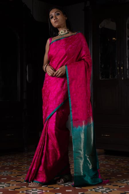 Kasturi Kundal Fuchsia Pure Silk Floral And Natkhat Chiraiya Banarasi Handloom Saree  