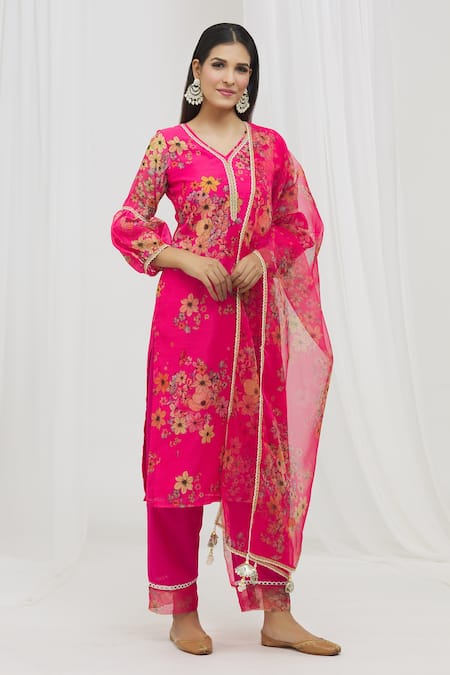 Yuvrani Jaipur Straight Floral Pattern Kurta Set 