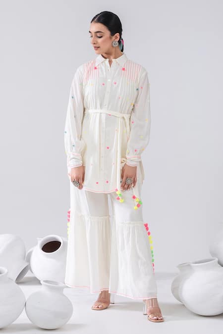 Kacha Tanka Ivory Cotton Voile Embroidery Pom Comtesses Scattered Thread Shirt And Pant Set 