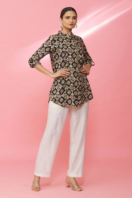 Naintara Bajaj Flower Print Mandarin Collar Shirt 