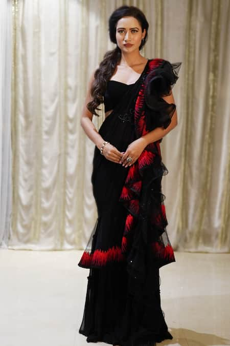 Black Cotton Saree | Black cotton saree, Saree designs, Saree blouse designs