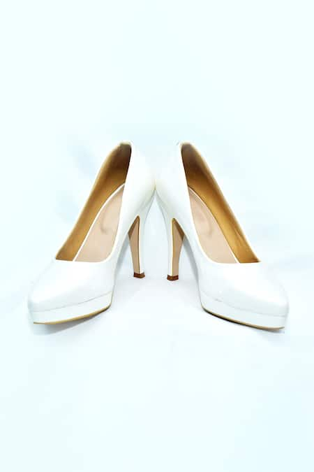 Plain 2024 white pumps