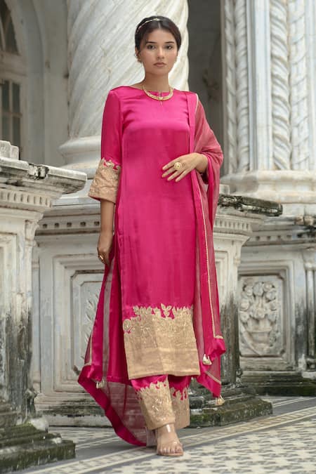 Sheela Suthar Pink Gajji Silk Embroidery Zardozi Boat Neck Sleeve Kurta Set 