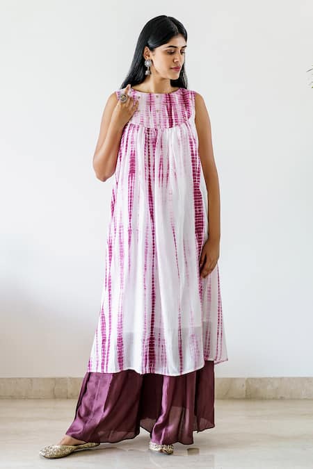 Cupid Cotton Purple Silk, Cotton Embroidery Boat Neck Tie Dye Pattern Kurta And Flared Pant Set 