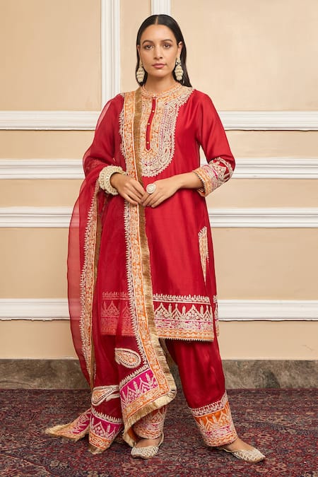 Buy Sheetal Batra Red Dupatta Organza, Kurta Pure Chanderi, Salwar Embroidered Set at Aza Fashions Buy_Sheetal Batra_Red Dupatta Organza, Kurta Pure Chanderi, Salwar Embroidered Set _at_Aza_Fashions