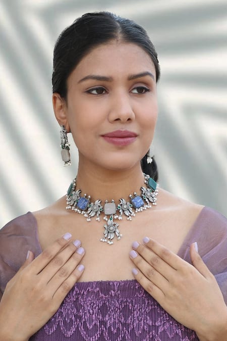 Arnimaa Floral Pattern Choker Necklace 