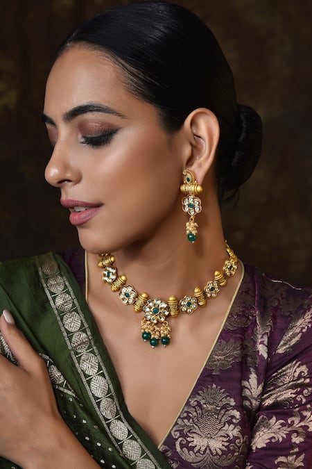 Swabhimann Gold Toned Kundan Floral Necklace Set 