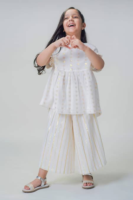 Tiber Taber White Cotton Embroidery Heart Pattern Ruffled Top With Culottes 