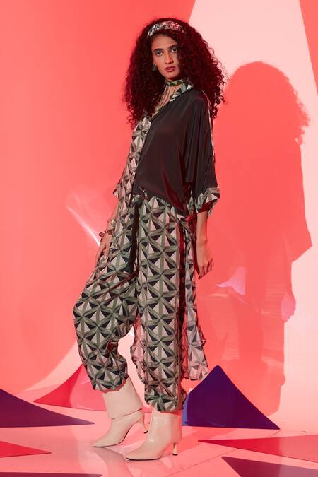 Esha L Amin Multi Color Viscose, Crepe Triangle Print Joggers at Aza Fashions Esha L Amin_Multi Color Viscose, Crepe Triangle Print Joggers _at_Aza_Fashions