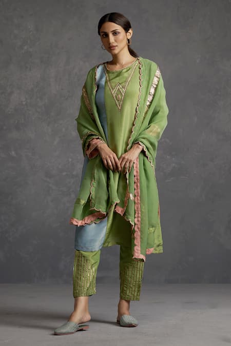 AFFROZ Two Toned Gota Lace Kurta Set 