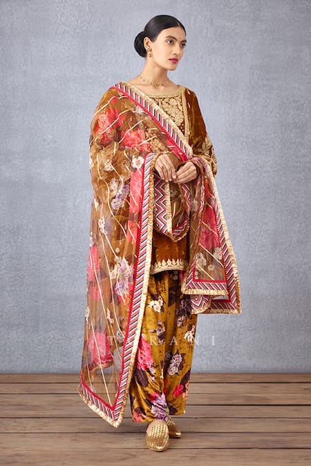 Torani Aftaabi Saroj Phiran Kurta Set 