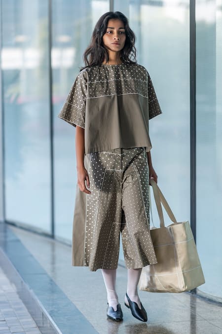 Leh Studios White Cotton Embroidery Round Neck Dots Handkerchief T-shirt