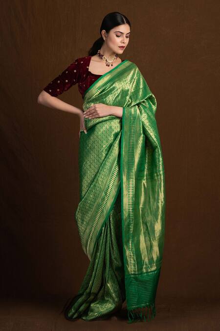 Buy Devissha Green Pure Katan Silk Paisley Woven Banarasi Saree Online at Aza Fashions Buy_Devissha_Green Pure Katan Silk Paisley Woven Banarasi Saree _Online_at_Aza_Fashions