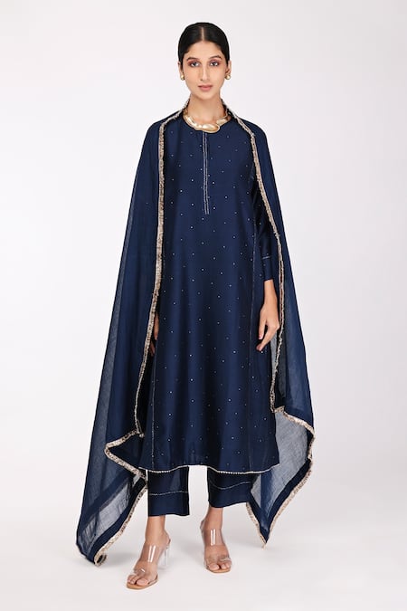 Komal Shah Embroidered Kalidar Kurta Set 