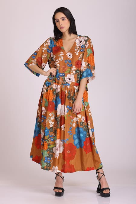 Alpona Designs By Soham Acharya Floral Print V Neck Dress 