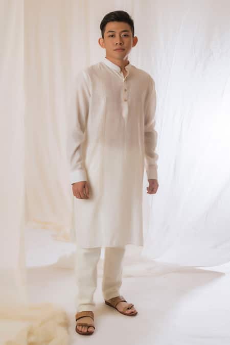 Vaani Beswal Off White Handwoven Cotton Silk Embroidery Floral Mandarin Collar Kurta 