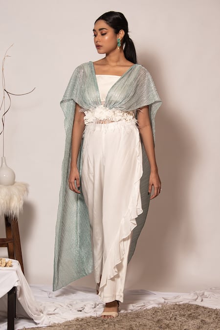 Vanshika Agarwal Label Blue & White Crop Top Pant Set 