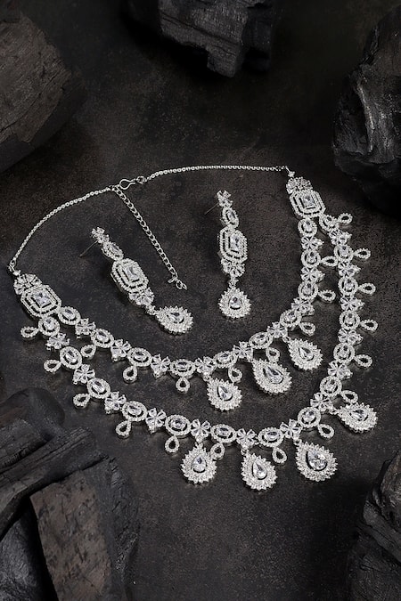 Auraa Trends Zirconia Embellished Necklace Set 