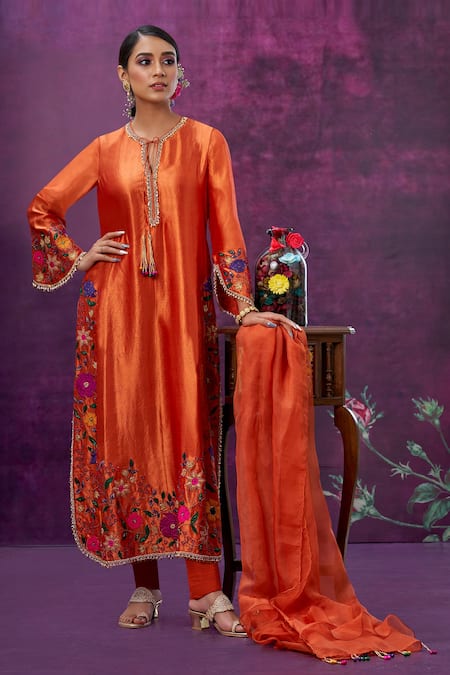 Label Niti Bothra Floral Applique Kurta Pant Set 